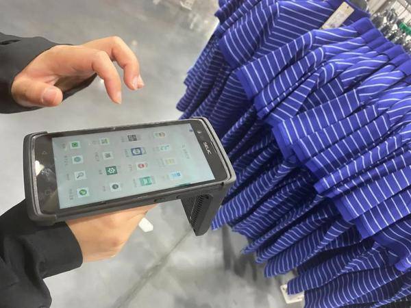 RFID手持终端赋能新零售服装企业实现数字化管理